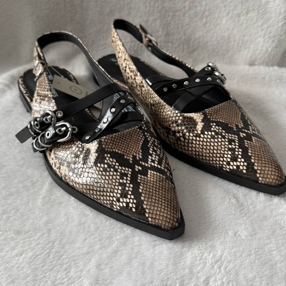 No Boundaries Shoes 9 Snakeskin Slingback Flats Black‎ Accents Whimsigoth New